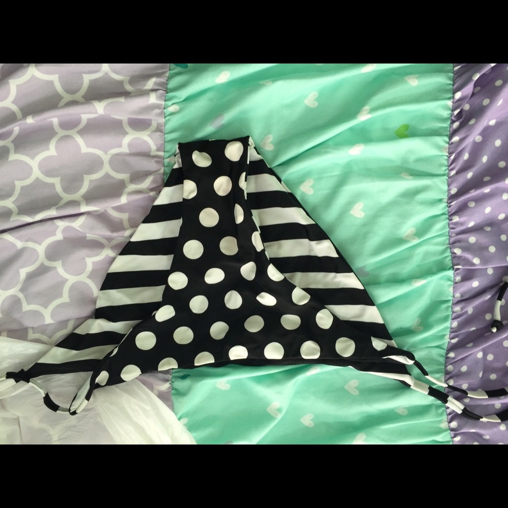 Reverisable bathing suit bottoms